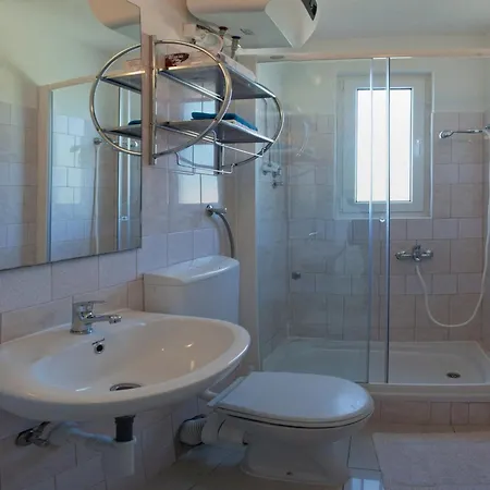 Wonderful Visinisce With Terrace And Sea Views Apartman