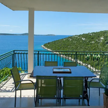 Wonderful Visinisce With Terrace And Sea Views شقة *