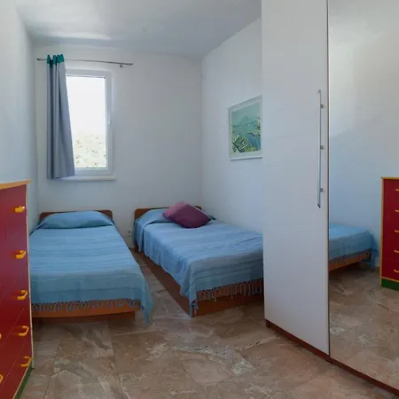 Wonderful Visinisce With Terrace And Sea Views * Vinisce